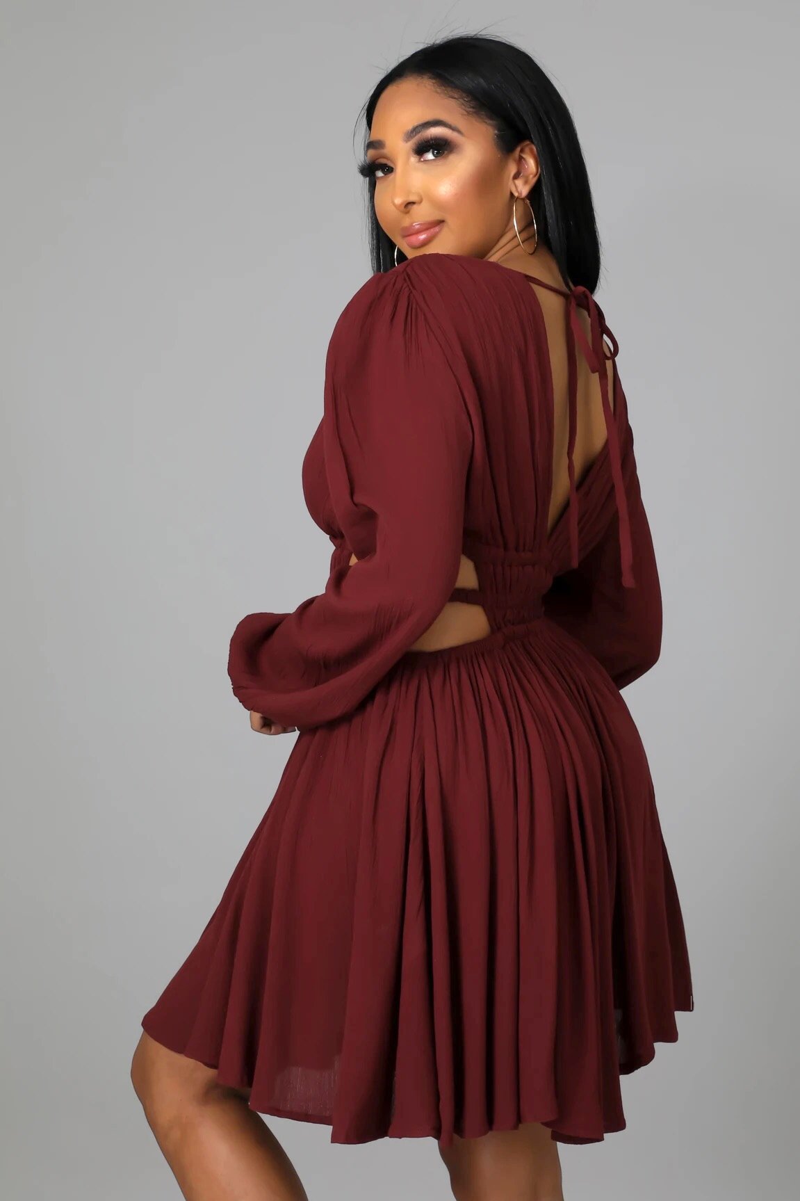 cut out mini dress in burgundy Kaiia - Pleated Skirt Mini Dress - Women - Polyester/Spandex - 10 US